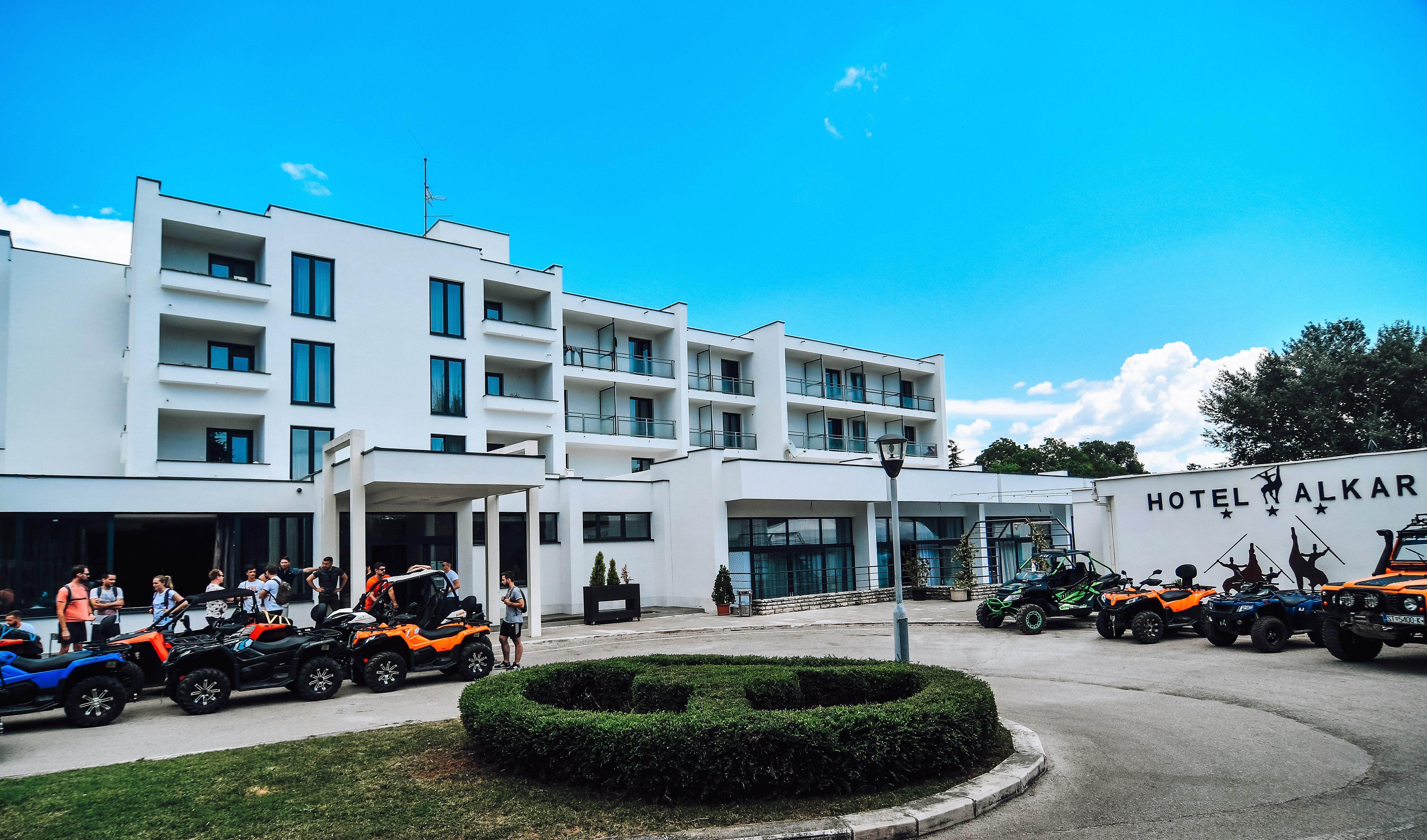 Hotel Alkar Sinj Kültér fotó