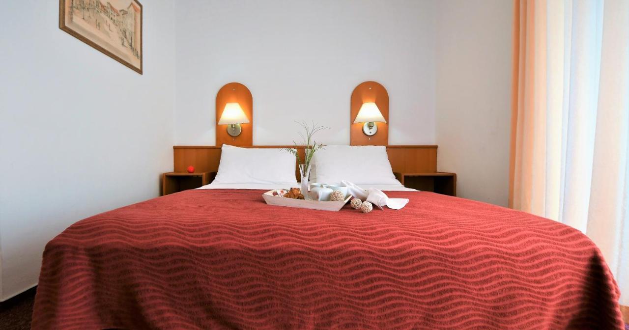 Hotel Alkar Sinj Kültér fotó